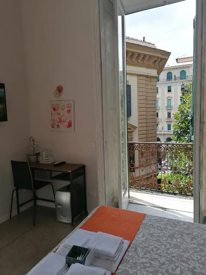 Amedeo Square Bed & Breakfast Naples