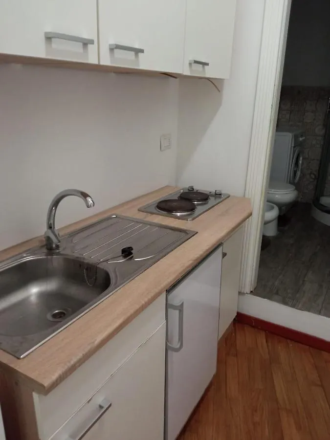 Amedeo Square Bed & Breakfast Naples Italy