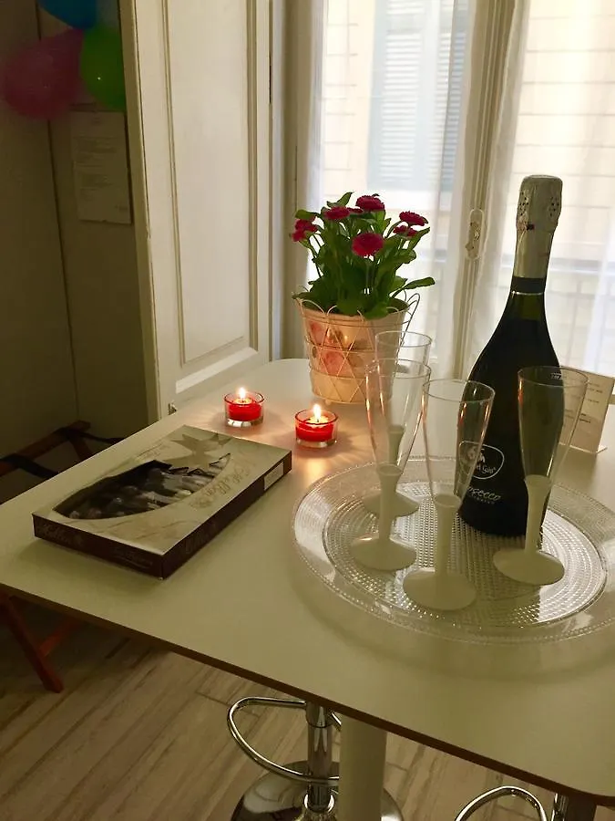 Amedeo Square Bed & Breakfast Naples Italy