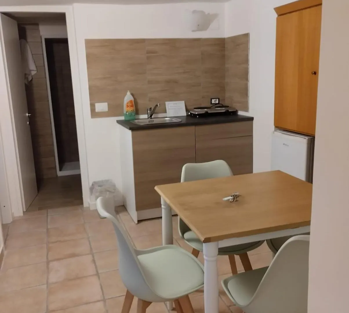Bed and Breakfast Amedeo Square Neapol 3*,  Włochy