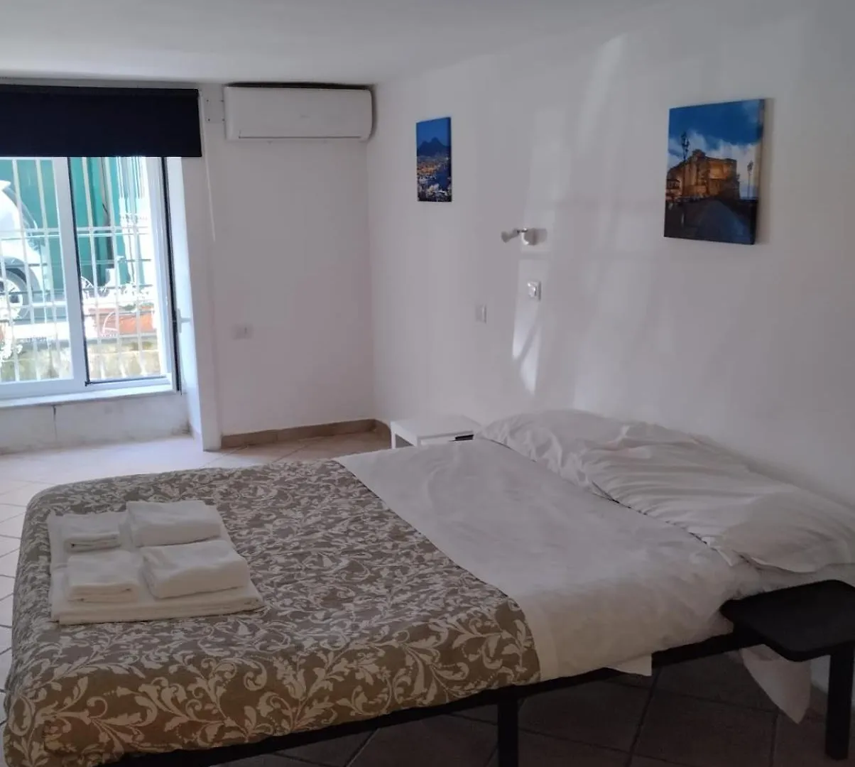 Bed and Breakfast Amedeo Square Neapol