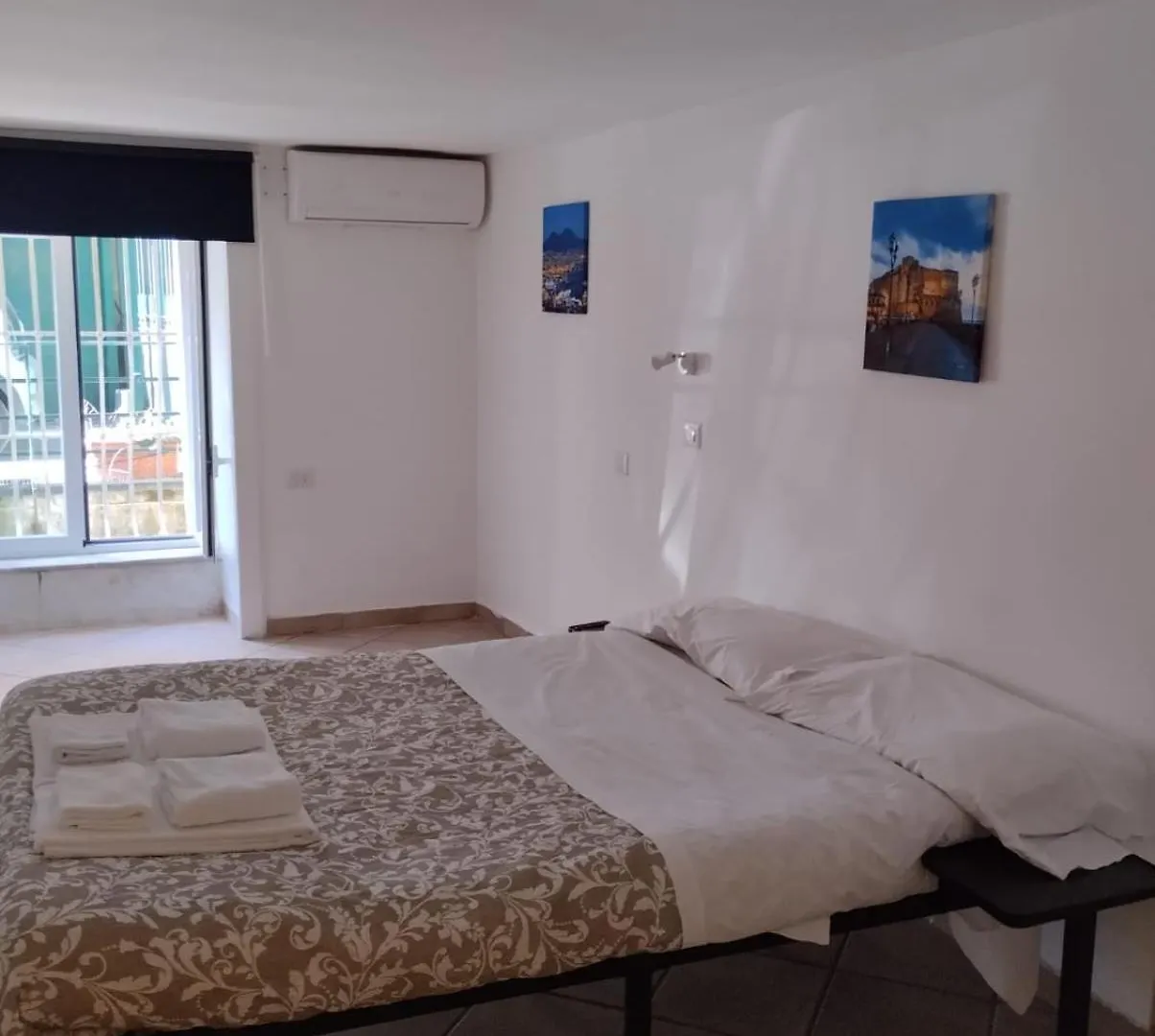 Bed and Breakfast Amedeo Square Neapol Nocleg ze śniadaniem