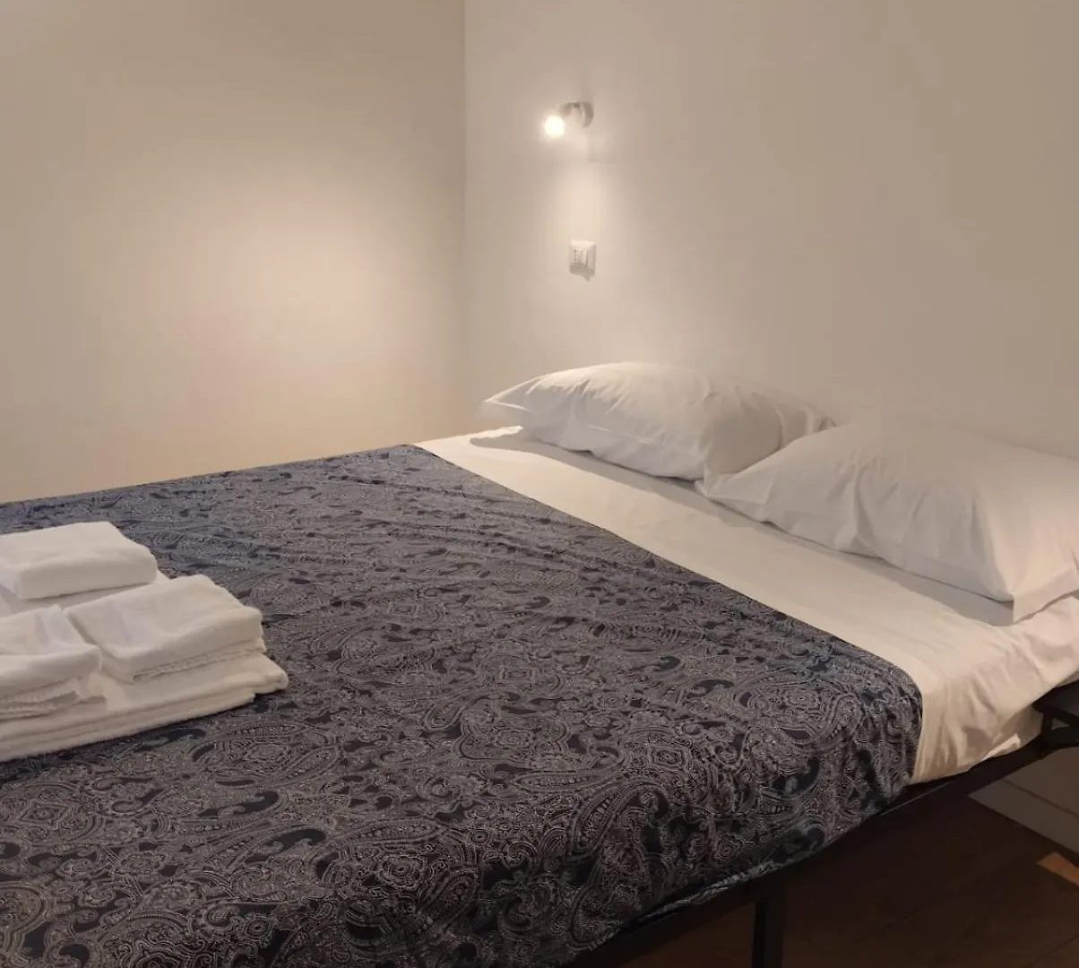 Nocleg ze śniadaniem Bed and Breakfast Amedeo Square Neapol