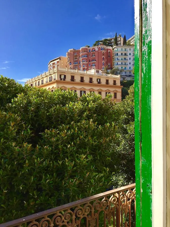 ***  Amedeo Square Bed & Breakfast Naples Italy