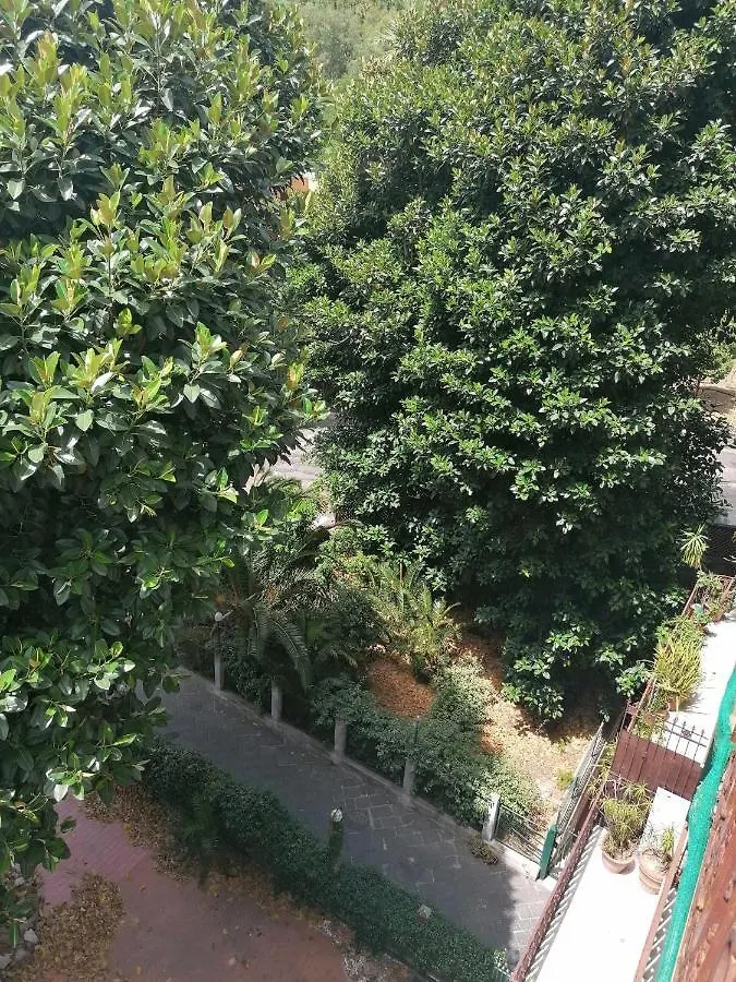 مبيت وإفطار نابولي Amedeo Square 3*,