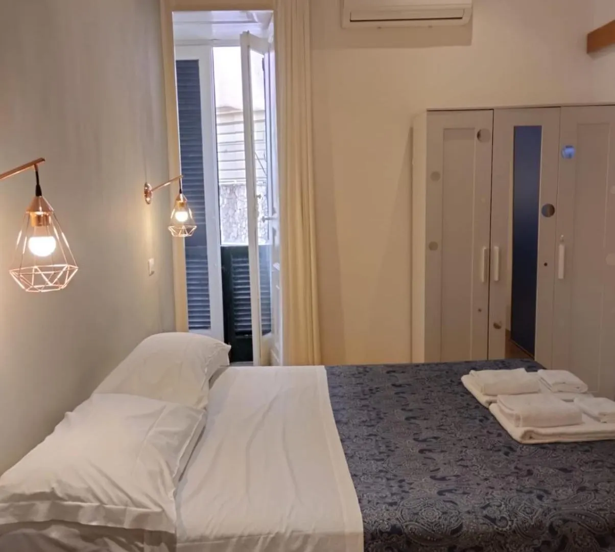 مبيت وإفطار نابولي Amedeo Square فندق مبيت وإفطار
