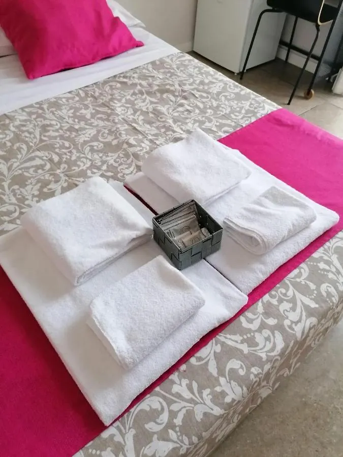 Amedeo Square Bed & Breakfast Naples